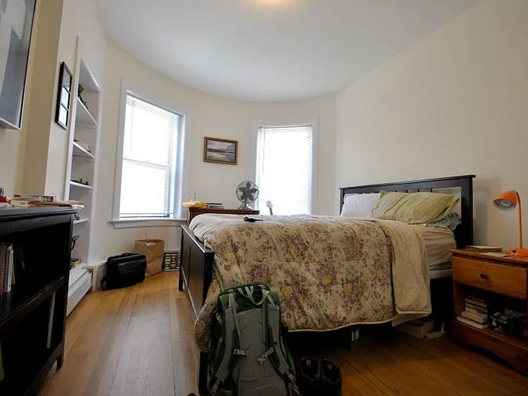 1940 Beacon St #C3 — Photo 4