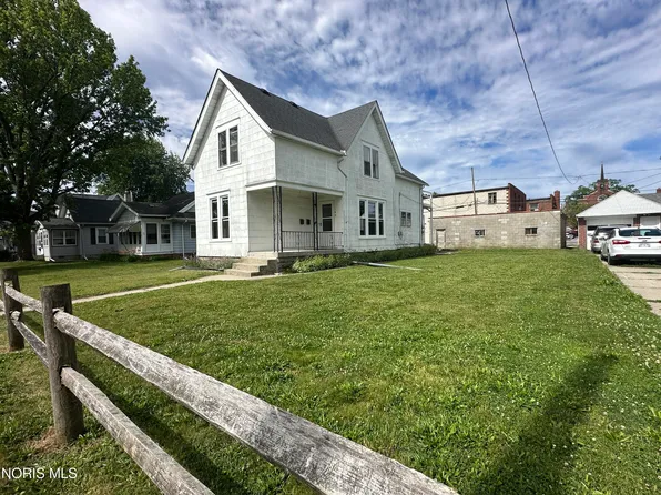 160 Oak St, Rossford, OH 43460