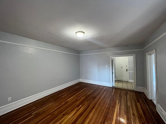4th image of 2803 Kennedy Blvd #E21
