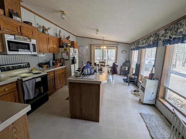 2299 Kent Rd, Rothbury, MI 49452