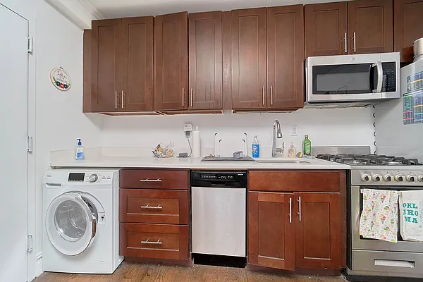 Rented by Living New York | media 11