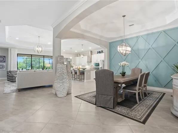 28043 Foxrock CT, BONITA SPRINGS, FL 34135