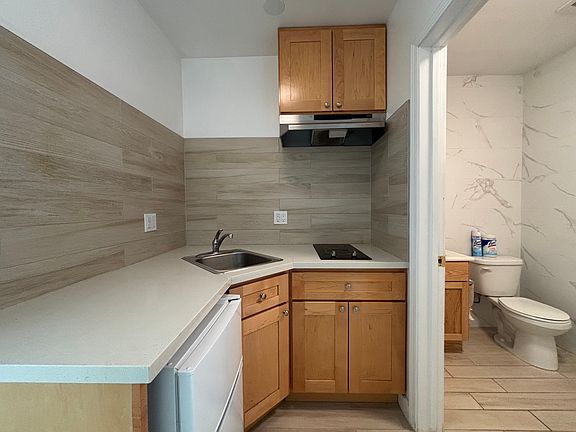 4th image of 334 3rd Ave #7