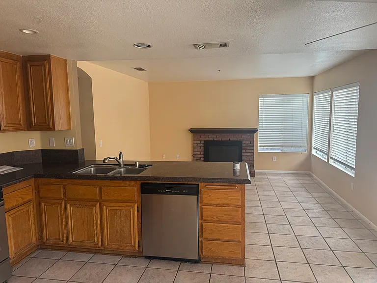 8023 Park Lawn Ct — Photo 22