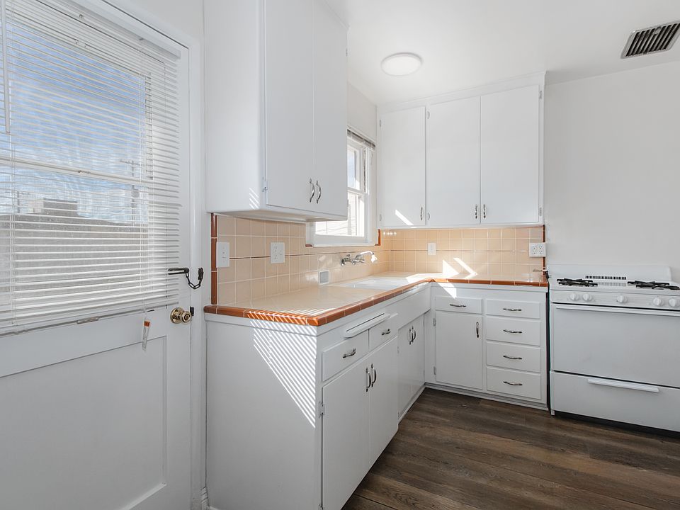 2nd Entrance & Kitchen