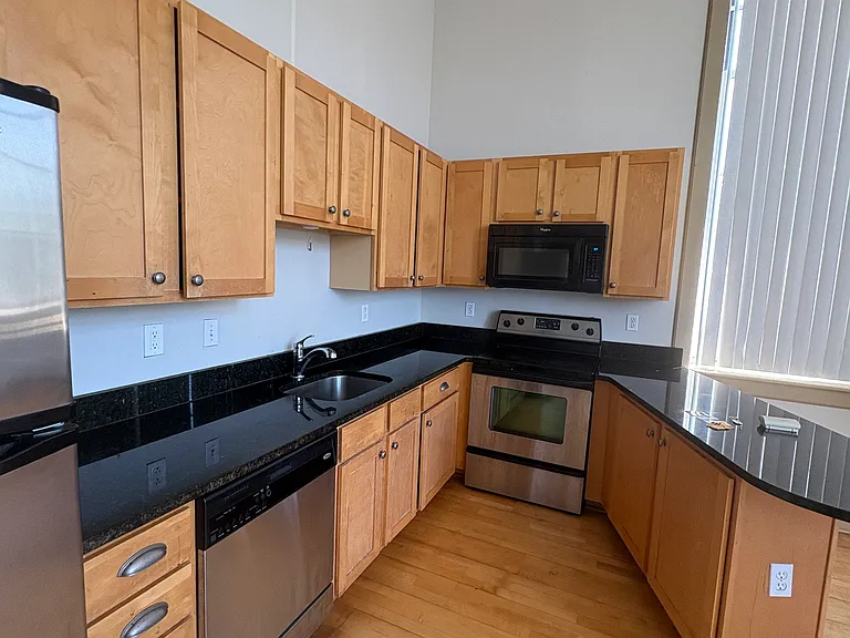Theresa Park Loft Apartments — Photo 51