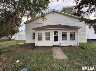 1324 Black Ave, Springfield, IL 62702