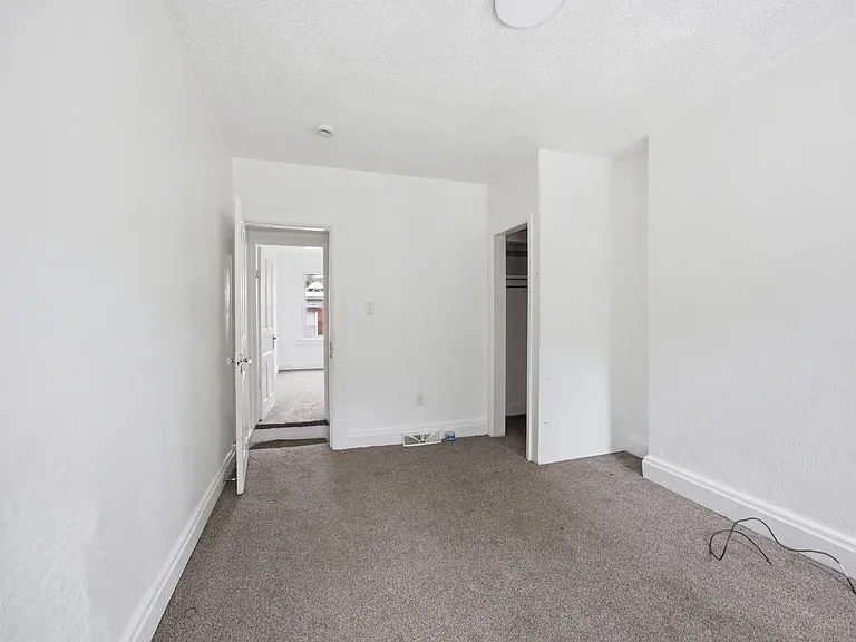 234-236 Pattison Ave — Photo 10