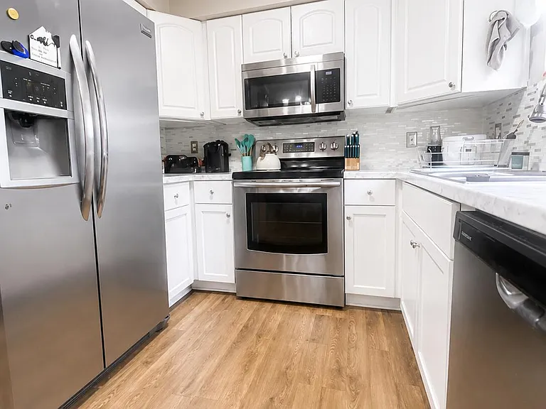 130 Luden Dr #D — Photo 10