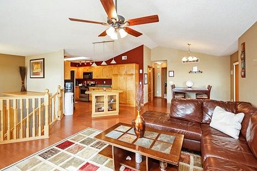 2nd image of 1091 243rd Ave NE