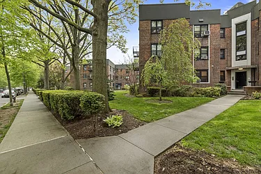 22-16 79th Street in Ditmars-Steinway