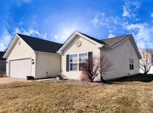 404 Yalow Dr, Champaign, IL 61822