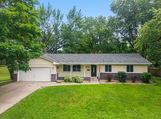 8460 Westbend Rd, Golden Valley, MN 55427