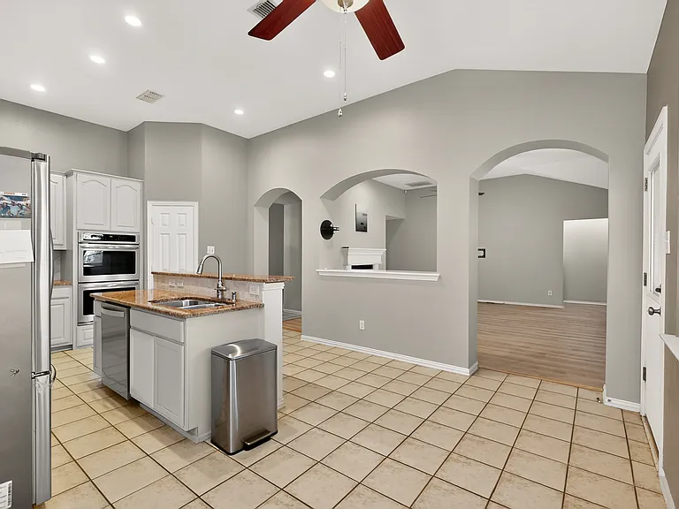 3513 San Paula Dr — Photo 14