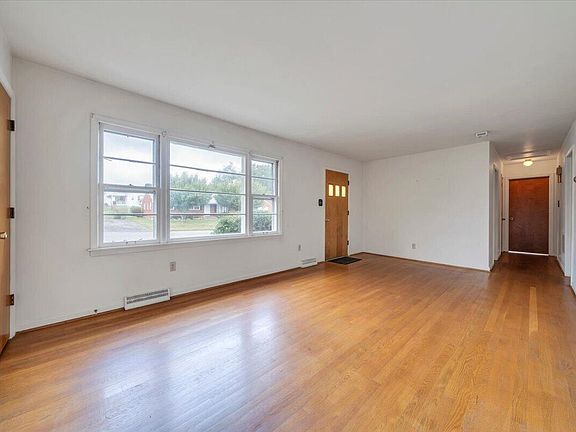 5th image of 631 Santee Rd