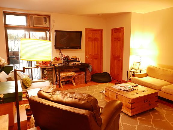 3rd image of 157 W 85th St APT 1B