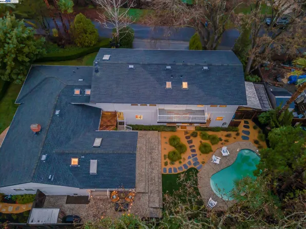 180 Lucinda Ln, Pleasant Hill, CA 94523