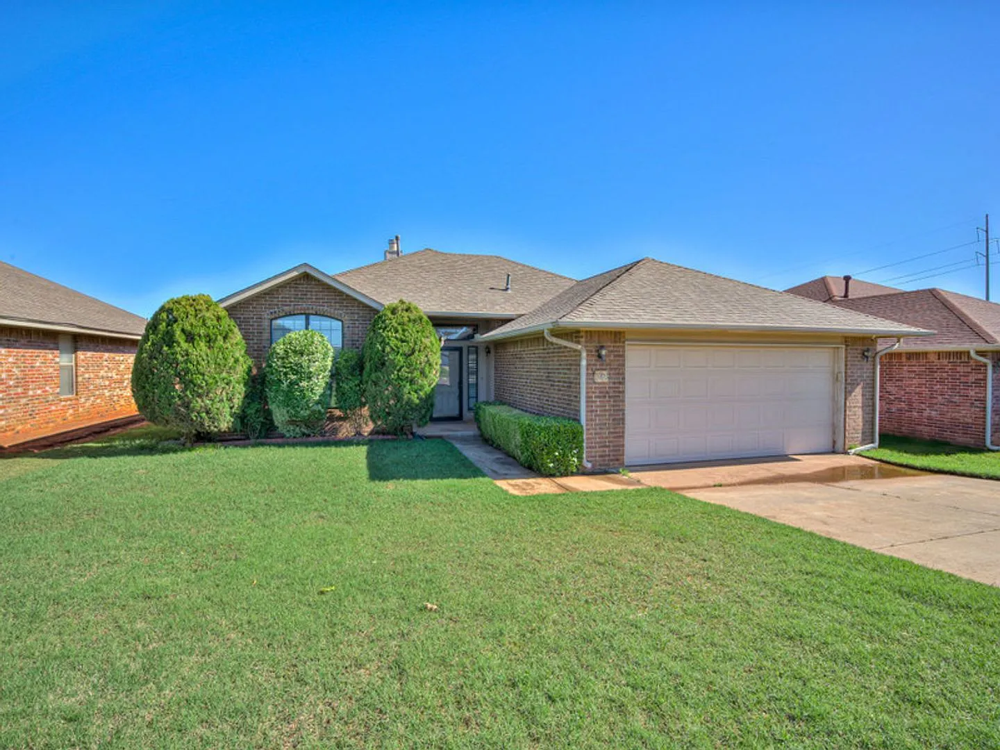 Moore Home Available now! — Photo 1