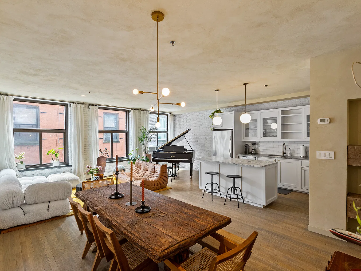 11 Harrison Street — Photo 2