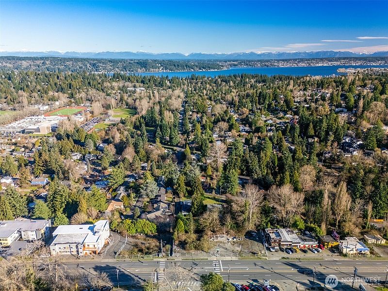 3rd image of 10400 10504 Lake City Way NE