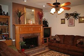 4th image of 106 Huss Ct