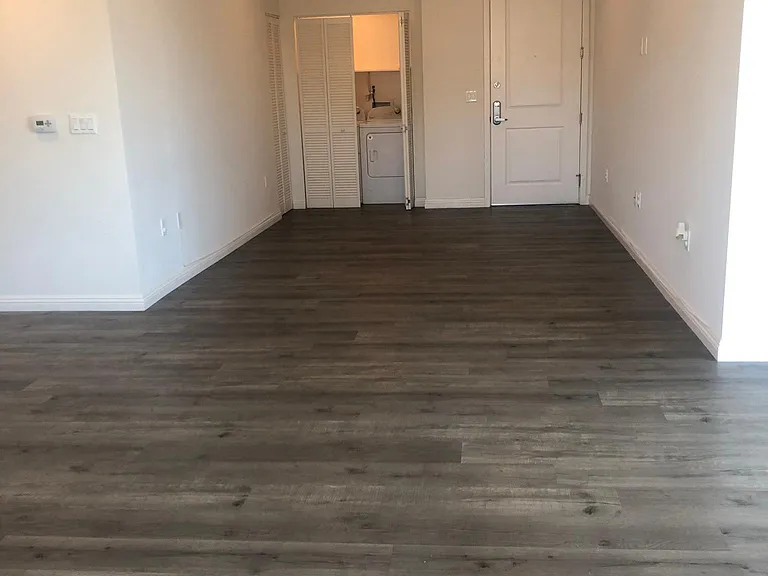 14143 Burbank Blvd #202 — Photo 11