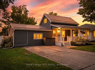 210 King St, North Perth, ON N0G1B0