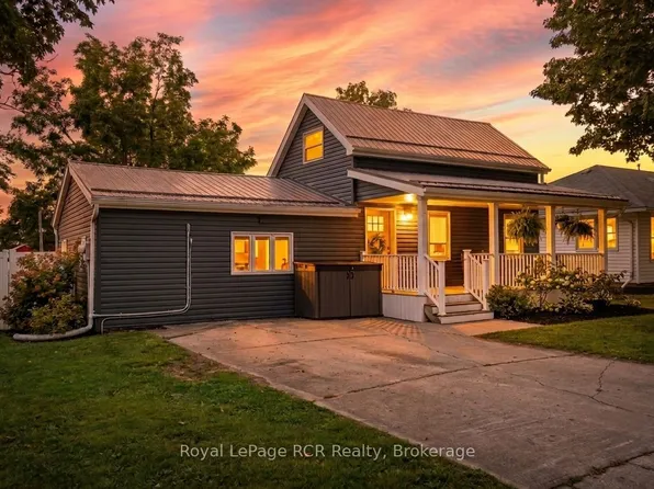 210 King St, North Perth, ON N0G 1B0