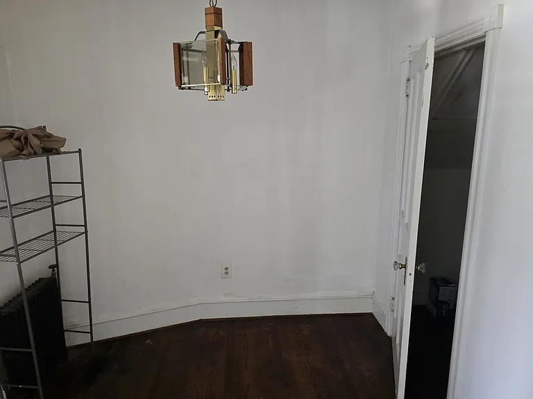 610 W 20th St #1 — Photo 7