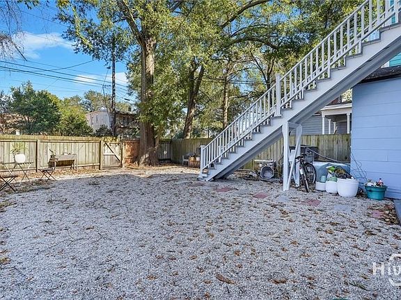 5th image of 218 W Anderson St