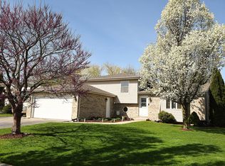 891 Redwood Dr, Elwood, IL 60421