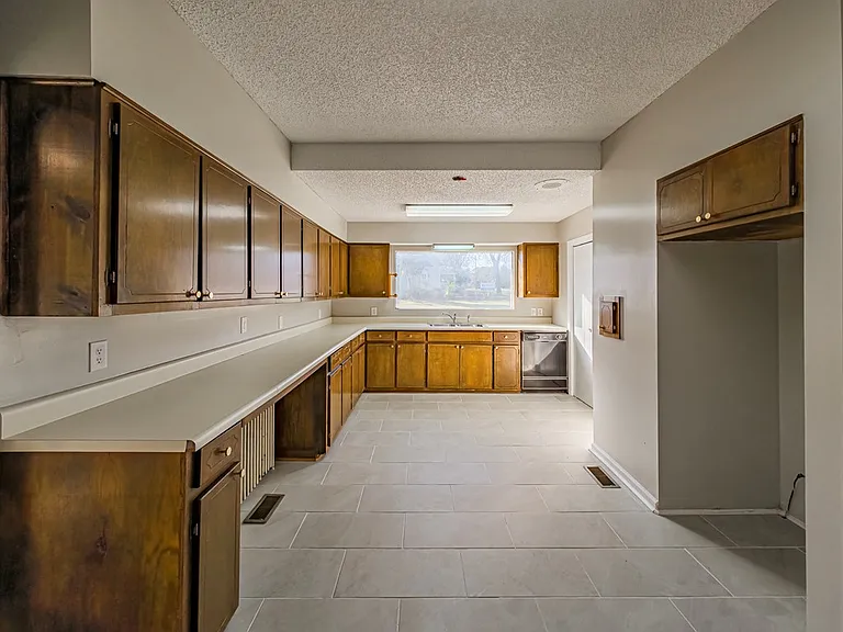424 Park Ave N — Photo 7
