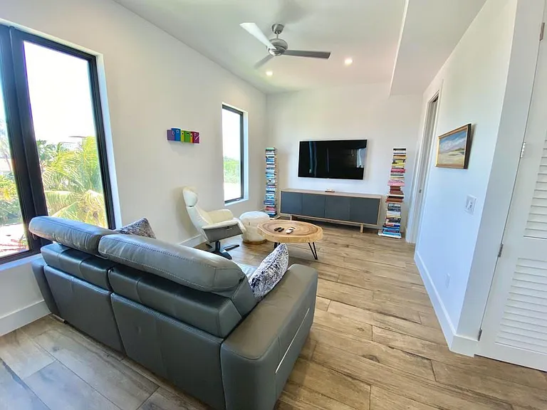 348 Balboa St — Photo 58