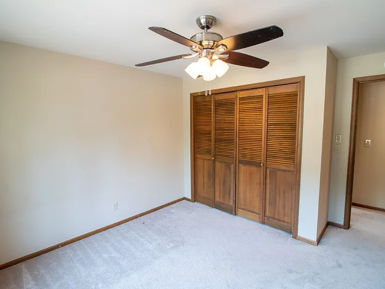 24435 SE 42nd Pl — Photo 25