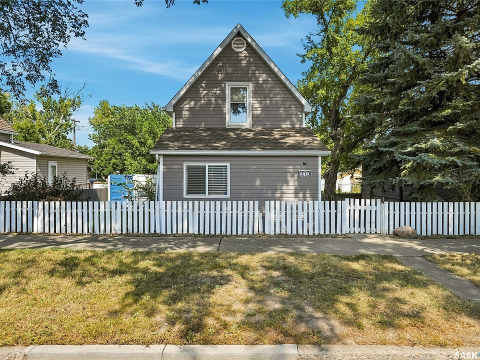 1st image of 270 Duffield Street W