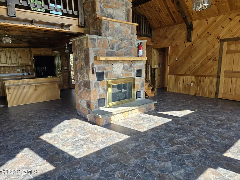 737 Shuck Rd — Photo 5