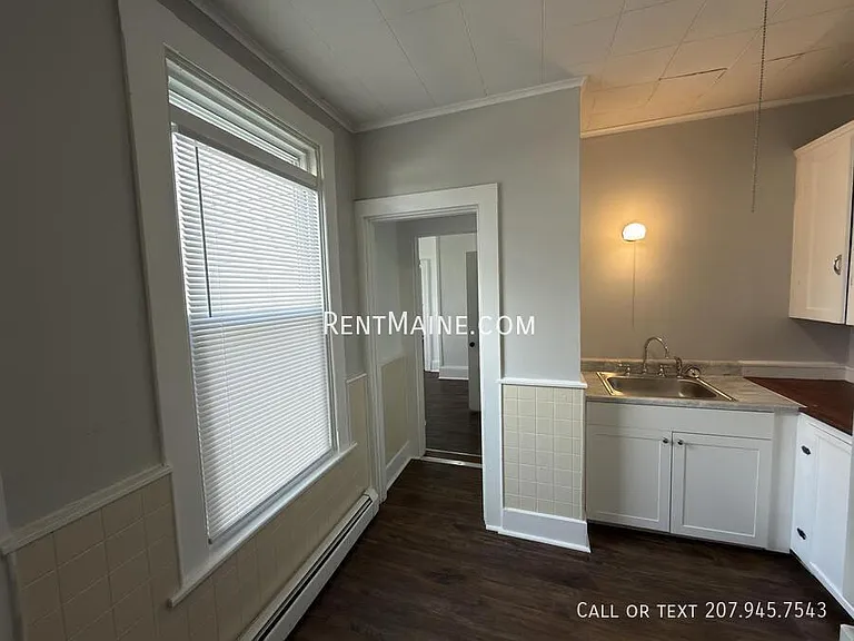 32 Coombs St #2 — Photo 2