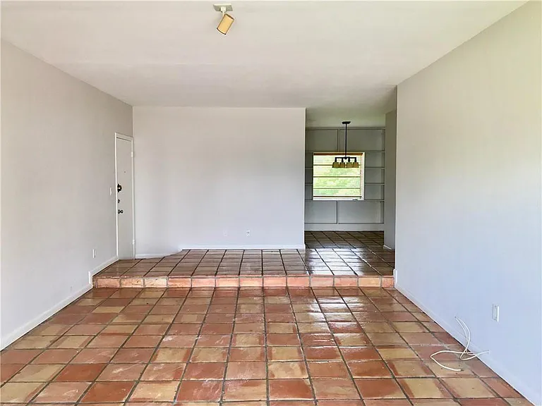 9271 W Bay Harbor Dr #11 — Photo 12
