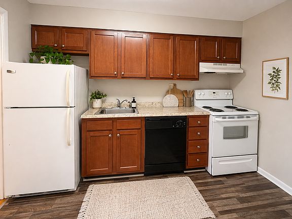 2nd image of 3012 Pamela Way #3117-6