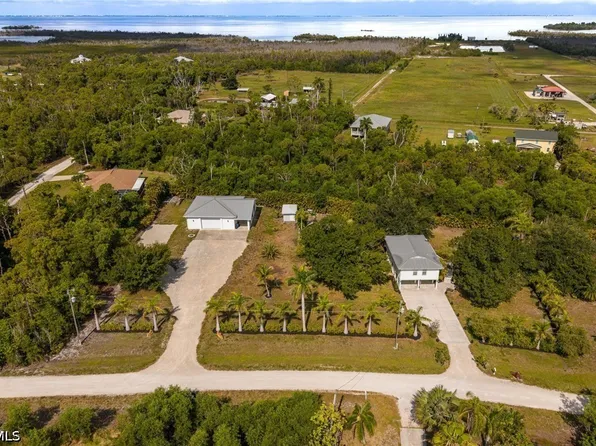 8787 Kodiak Ln, Saint James City, FL 33956