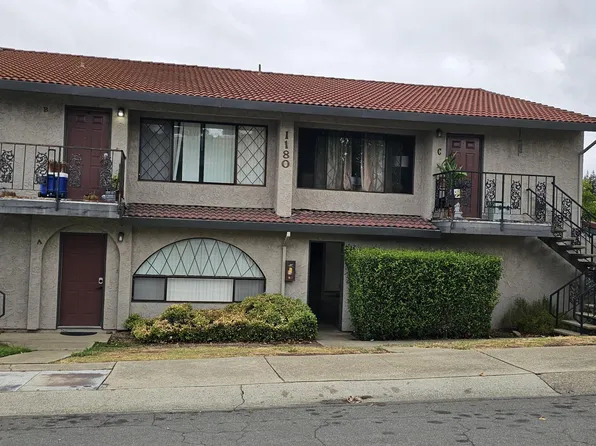 1180 Brandon Ct, Redding, CA 96003