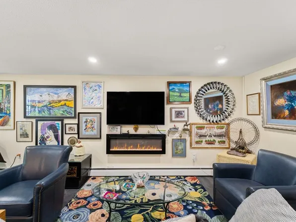 66 Main St APT 28A, Stoneham, MA 02180