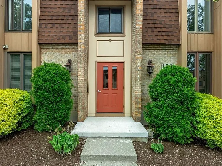 130 Groton Dr #4 — Photo 1