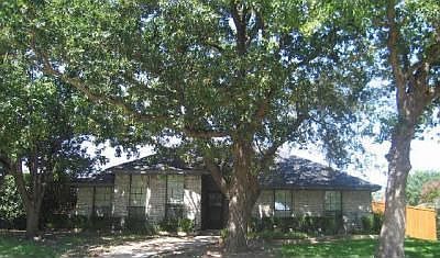 1st image of 137 Meadowglen Cir