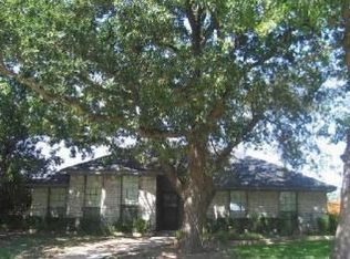137 Meadowglen Cir, Coppell, TX 75019