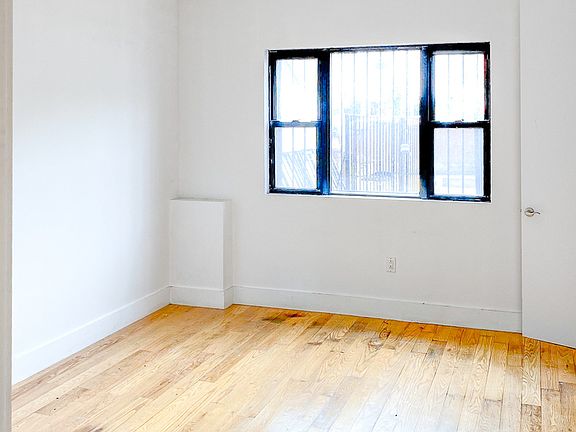 3rd image of 2423 Dean St #1I
