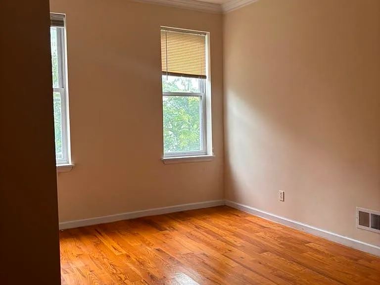 293 Communipaw Ave — Photo 6