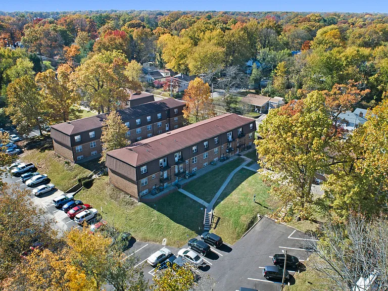 400 W Union St — Photo 15