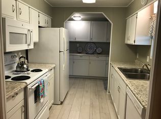 573 Plaza Del Sol, North Fort Myers, FL 33917