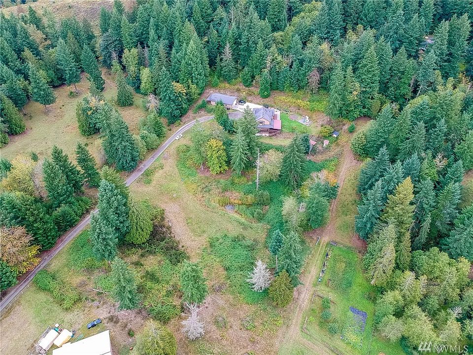 1st image of 14907 243rd Ave E